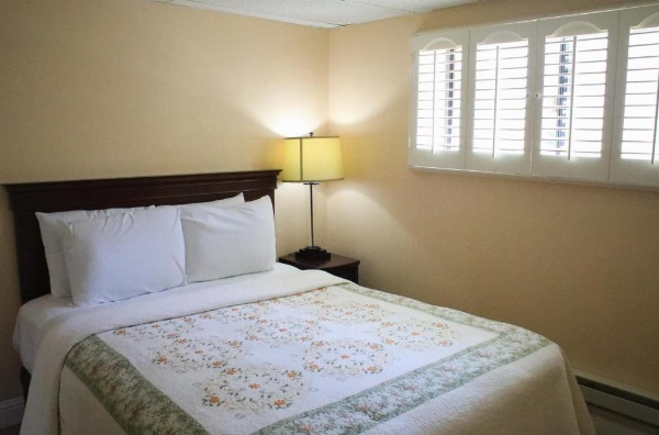 Carmel Resort Inn image 18